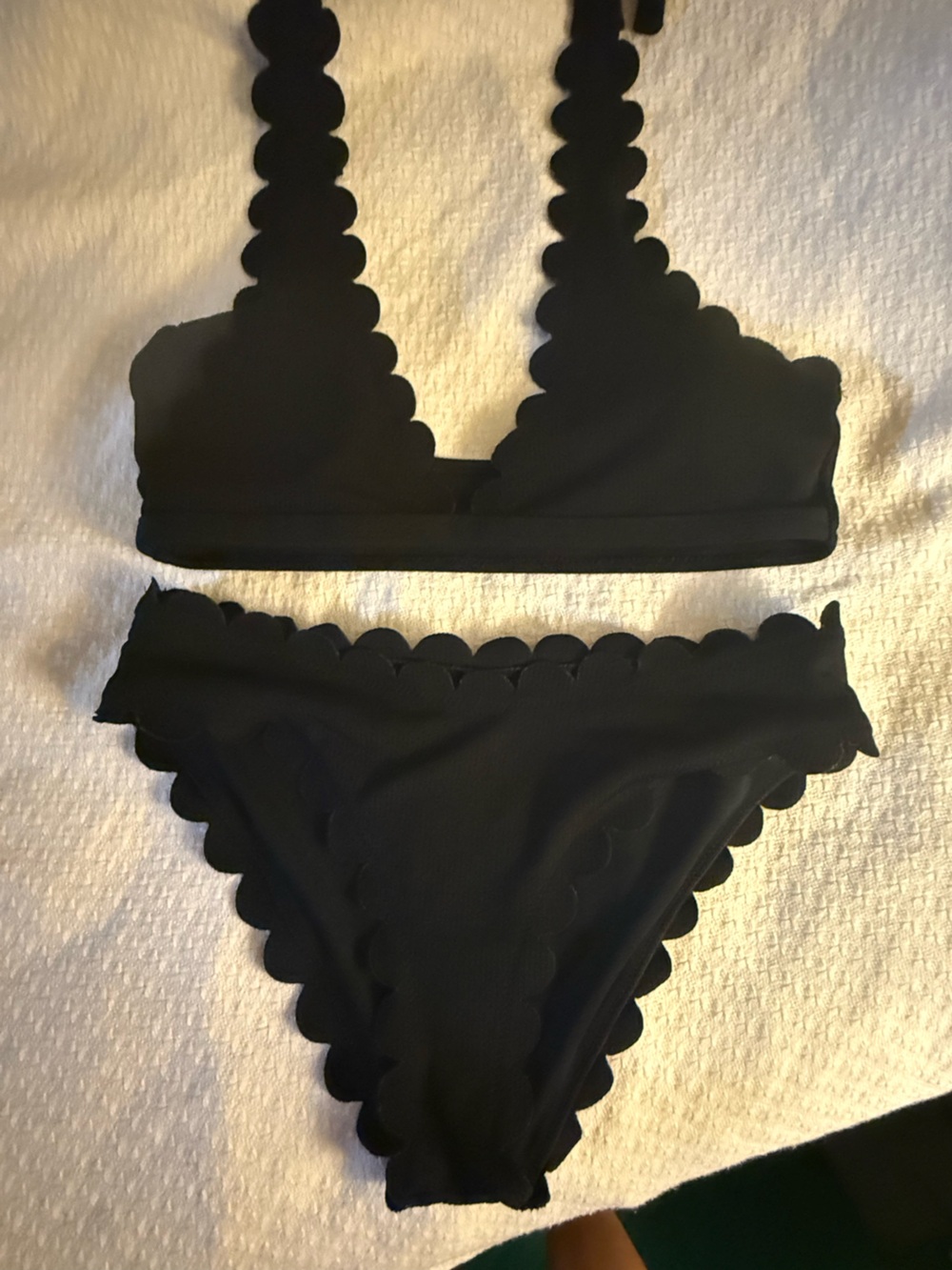 SHEIN Black Scalloped Bikini Set